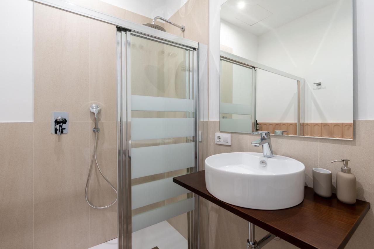 Holi-Rent At Erillas Camas Exterior photo