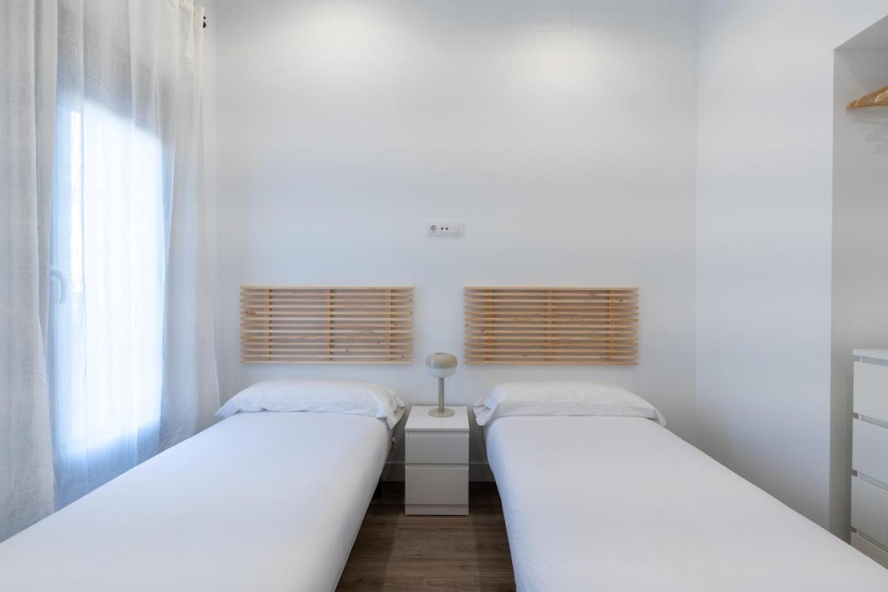 Holi-Rent At Erillas Camas Exterior photo